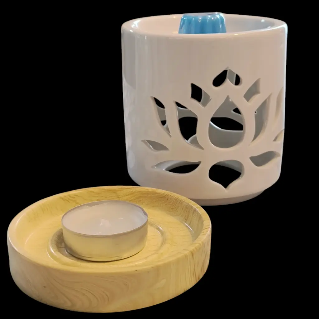 Brûleur motif fleur de lotus avec fondant et bougie.webp