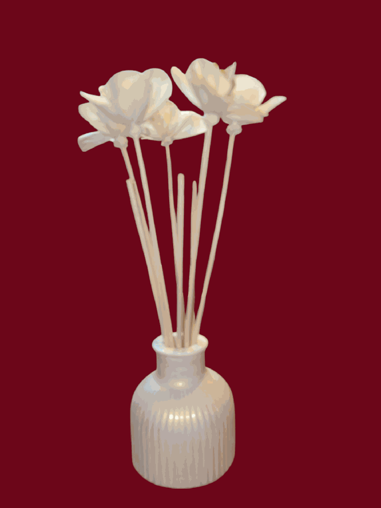Vase rayure blanc nacré batonnets et fleurs.png