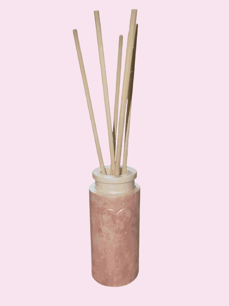 Vase tube rose batonnets.png