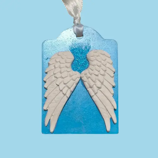 Suspension en plâtre "AILE D'ANGE" à parfumer avec une recharge de parfum d'ambiance disponible sur la boutique