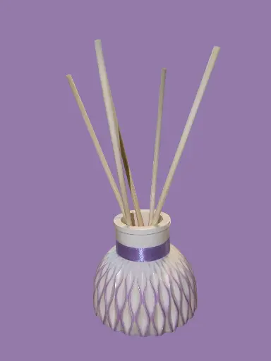 Diffuseur par Capillarité pour Parfums d'Ambiance - Diffuseur strié violet en plâtre et 5 BATONNETS (fabrication artisanale) pièce unique. Pensez à lire les recommandations d'utilisation. (ATTENTION les fleurs sont en options)
